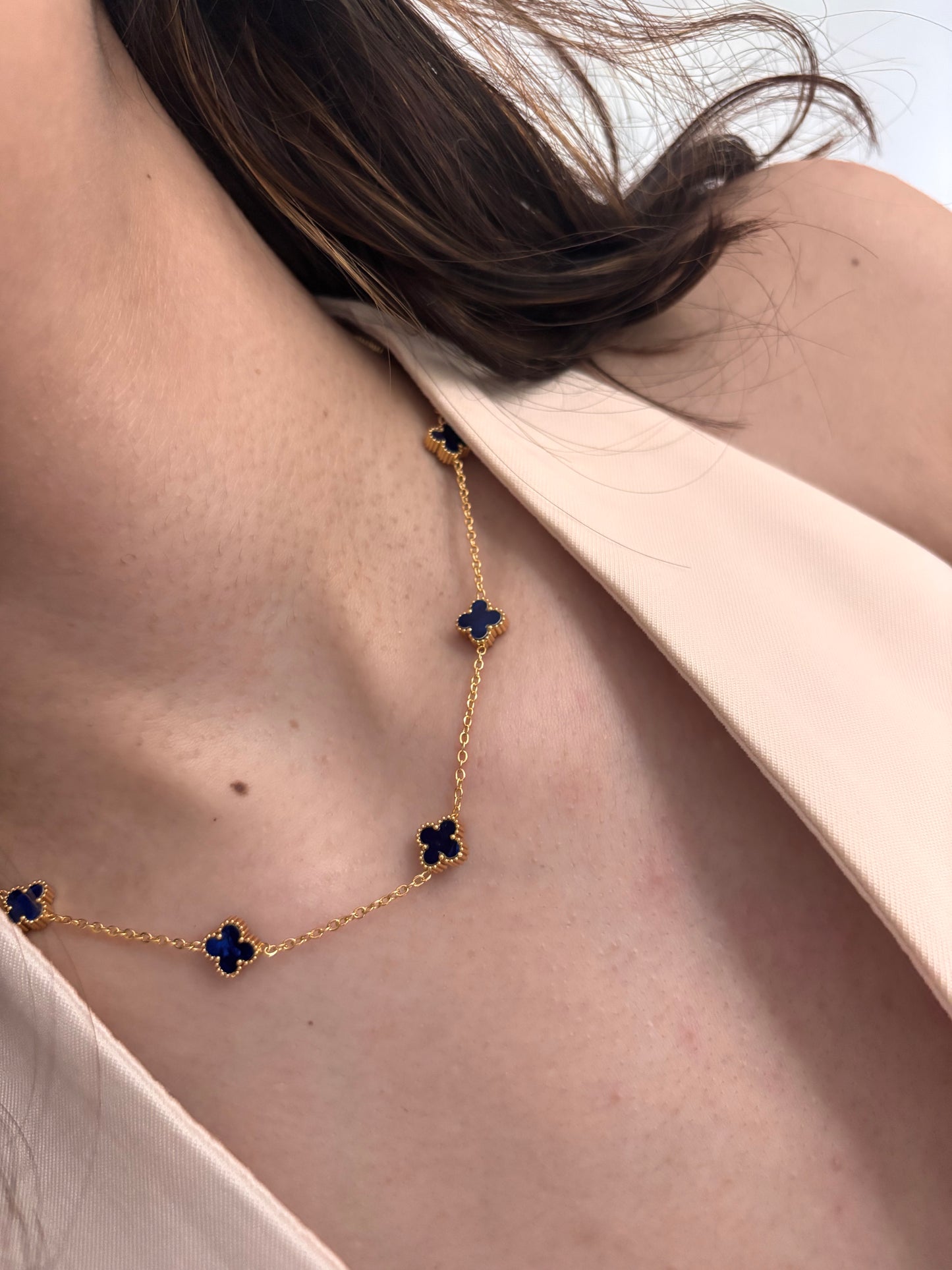 Dark blue Trebol Necklace