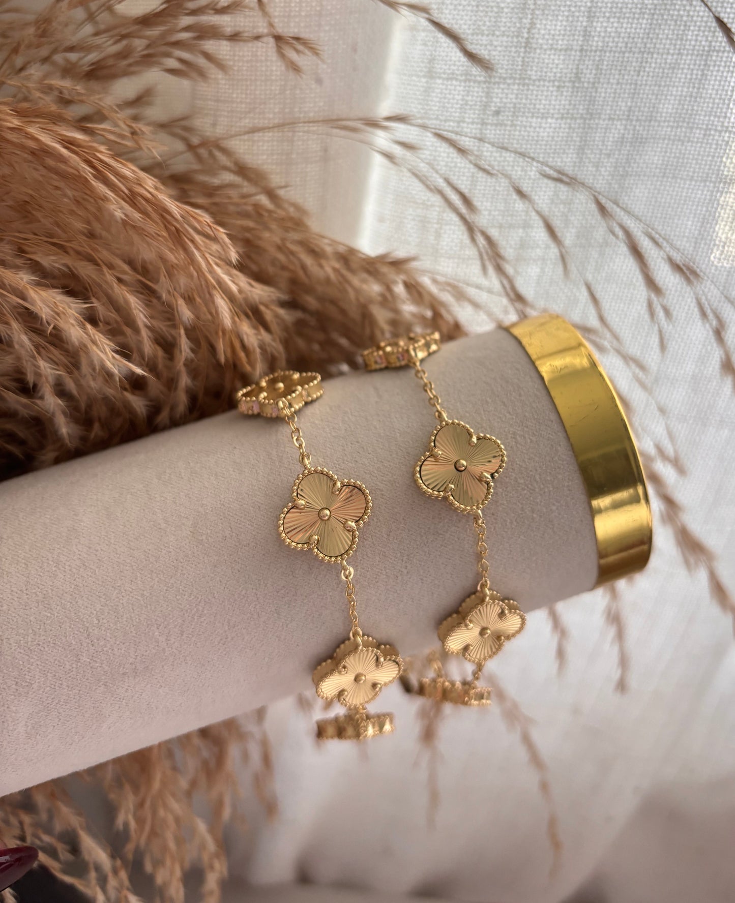 Gold Trebol Bracelet
