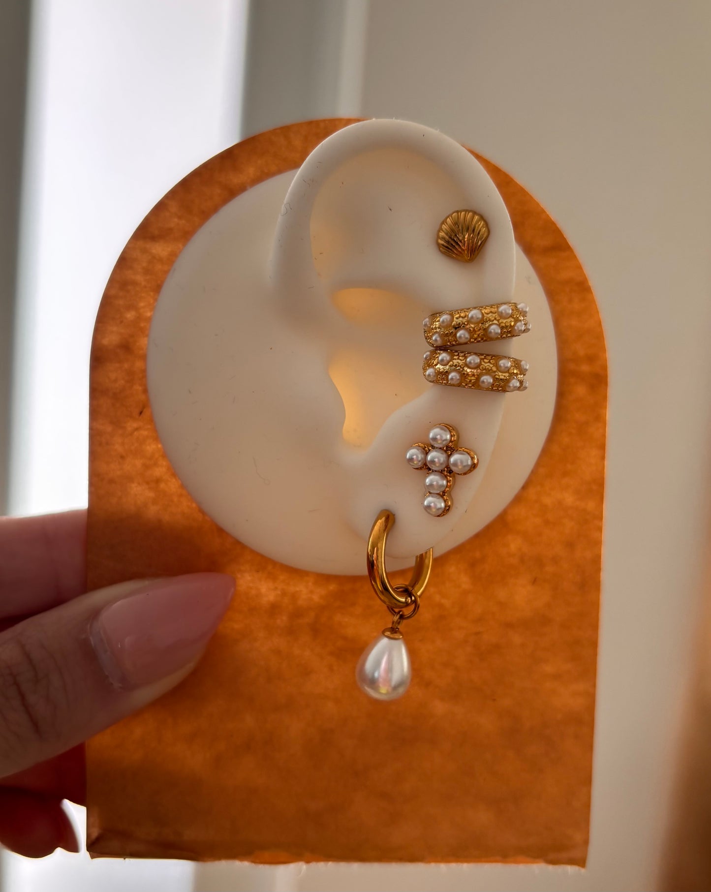 Pearls Earcuffs (1)