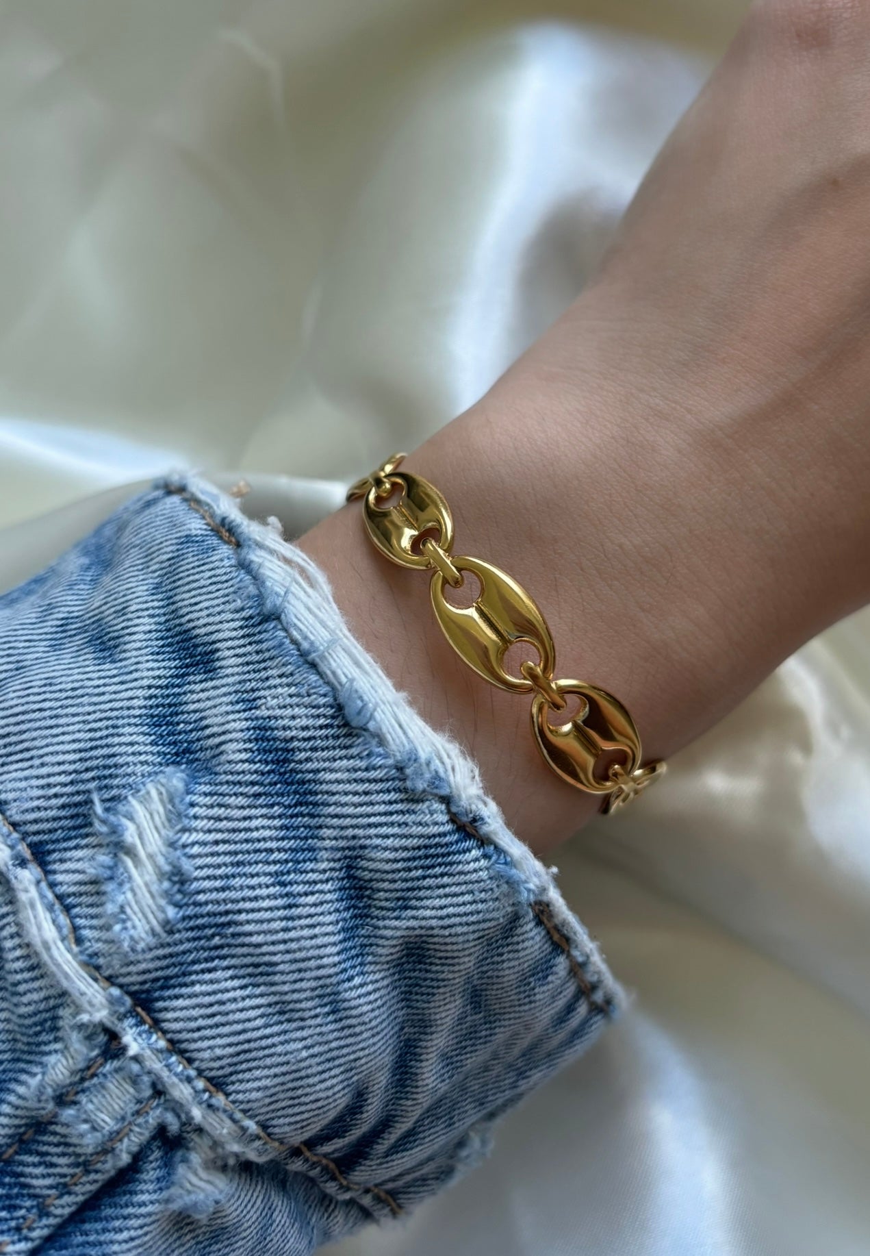Gia bangle