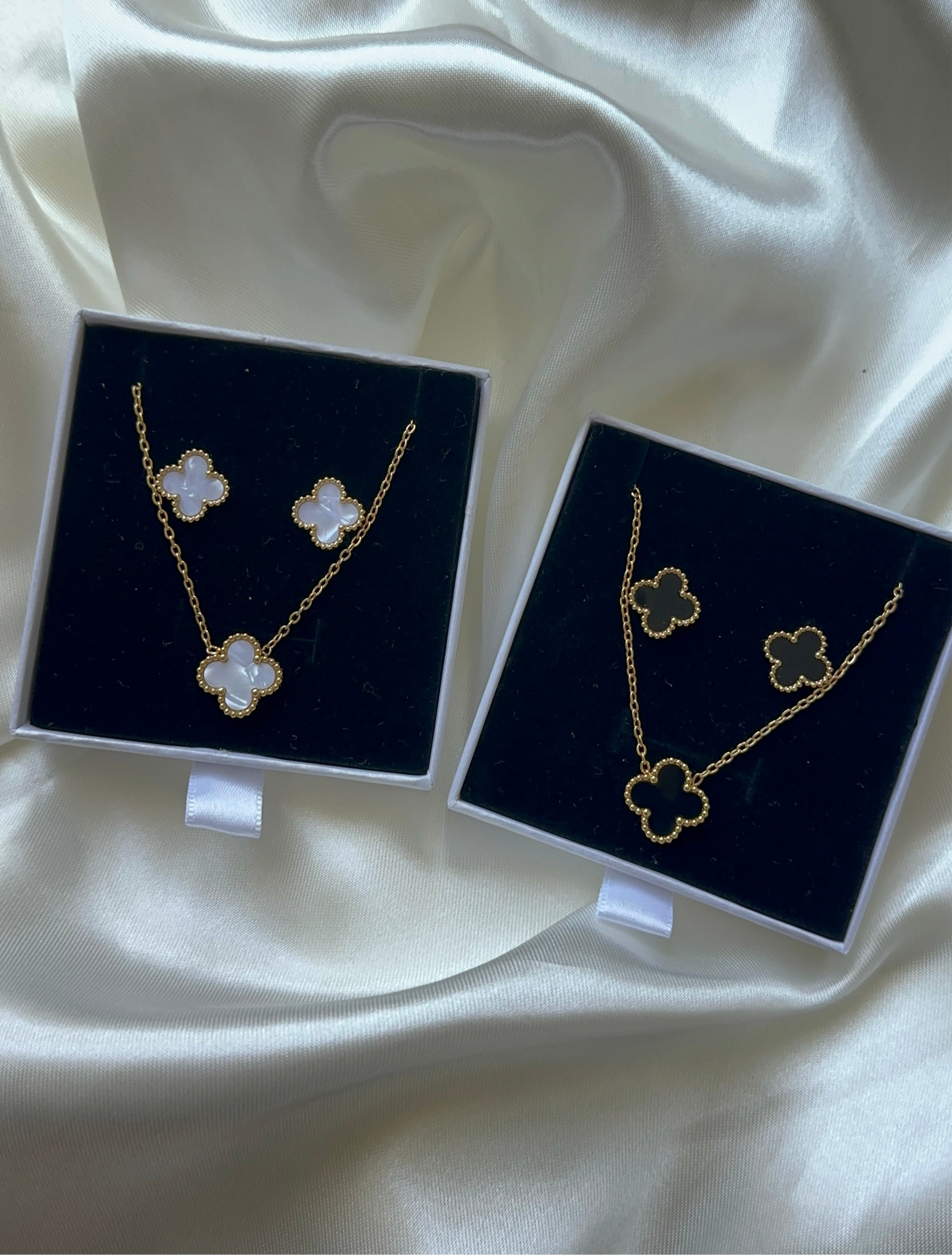Trébol necklace set