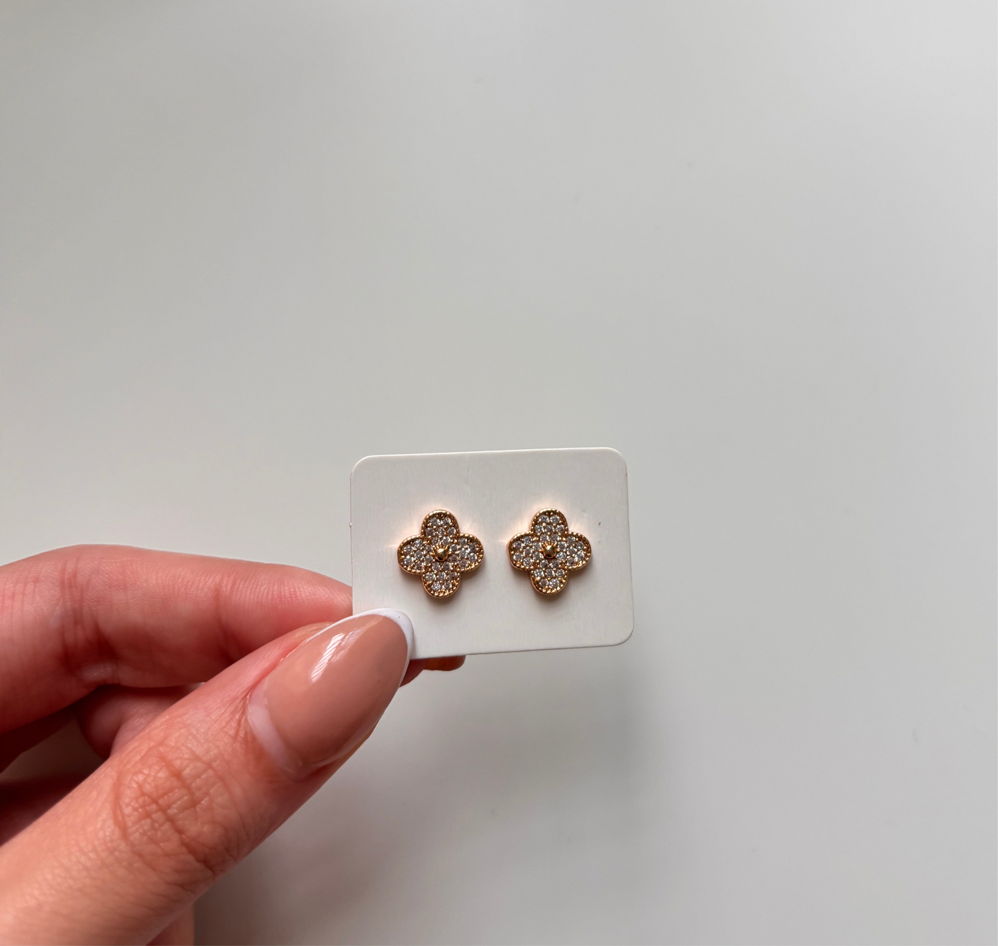 Glitter trebol studs