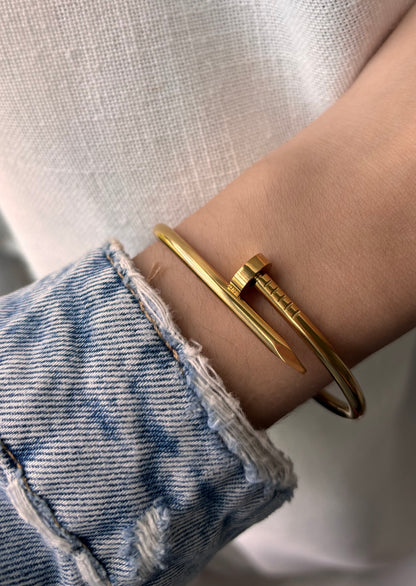 Clavo Bangle