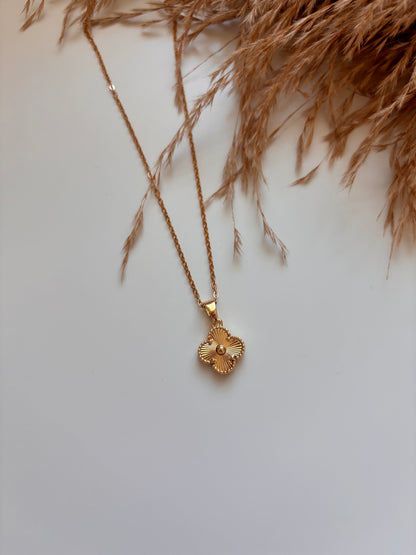 Single Trebol necklace