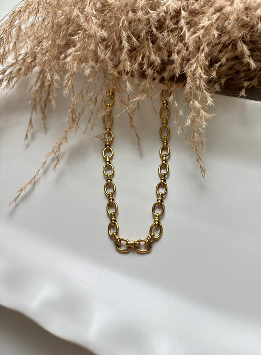 Lily Necklace
