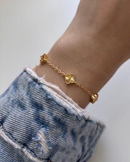 Gold Mini Trebol Bracelet