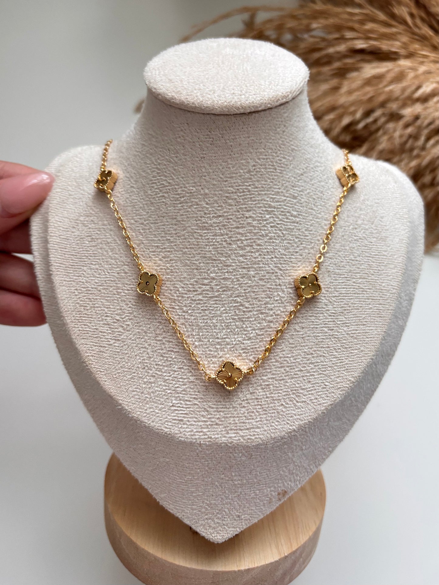 Multiple Trebol gold necklace