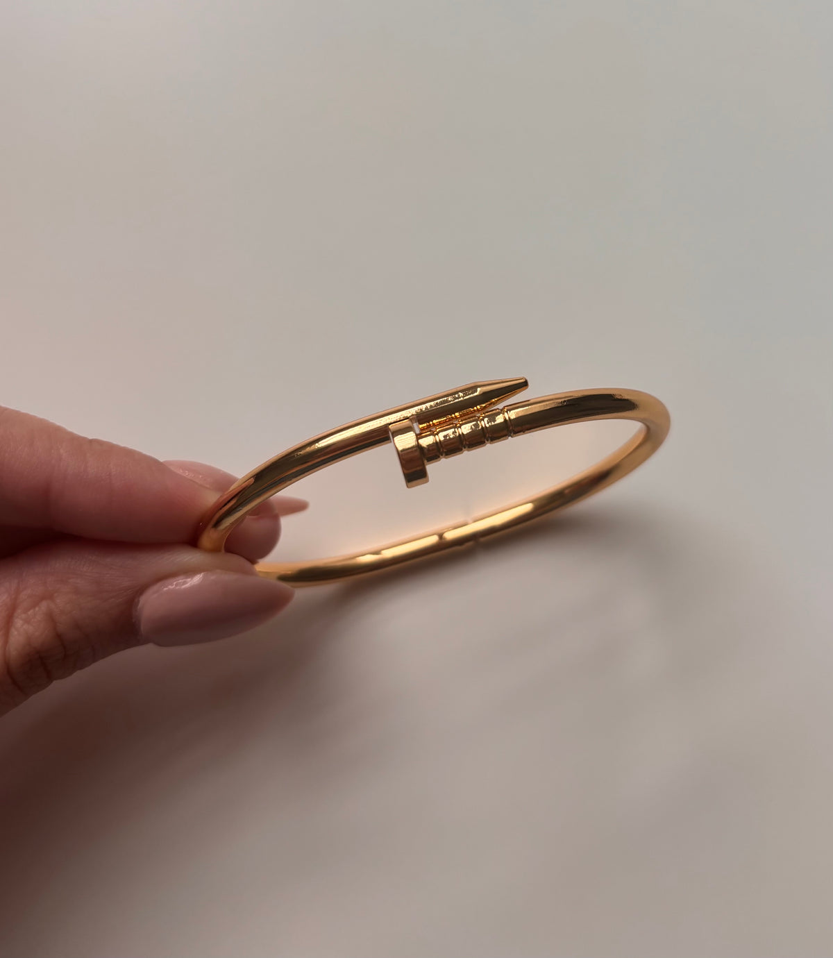 Clavo Bangle