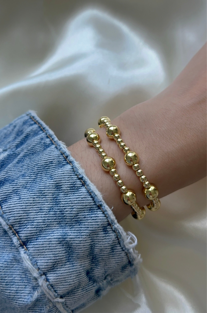Gold ball bracelet
