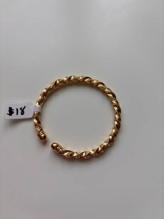 Twist Adjustable Bangle