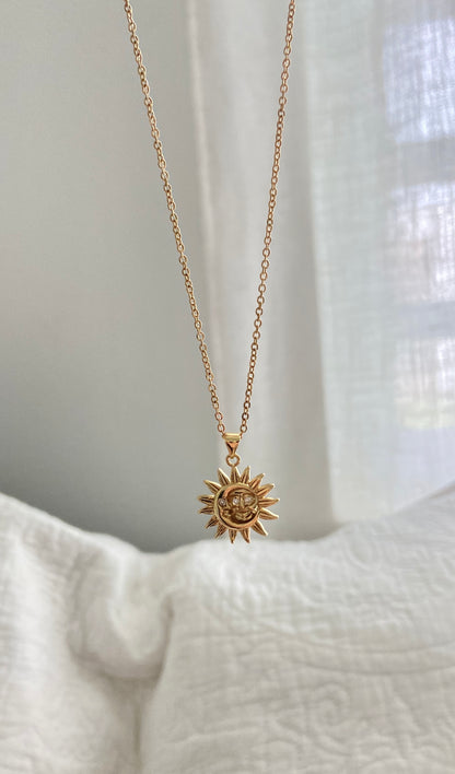 Sole necklace