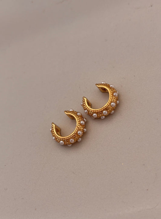 Pearls Earcuffs (1)