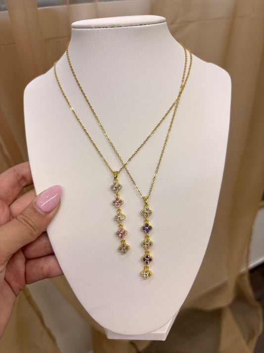 Color trebol necklace