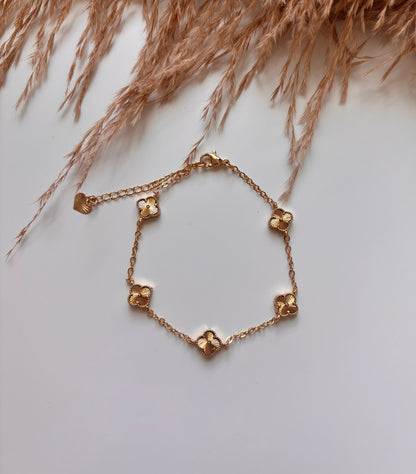 Gold Mini Trebol Bracelet