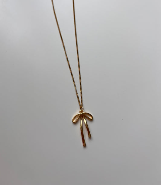 Bow necklace