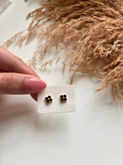 Mini Black Trebol Studs