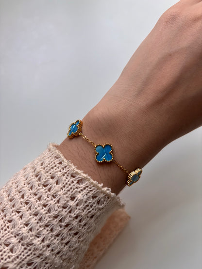 Blue trebol bracelet