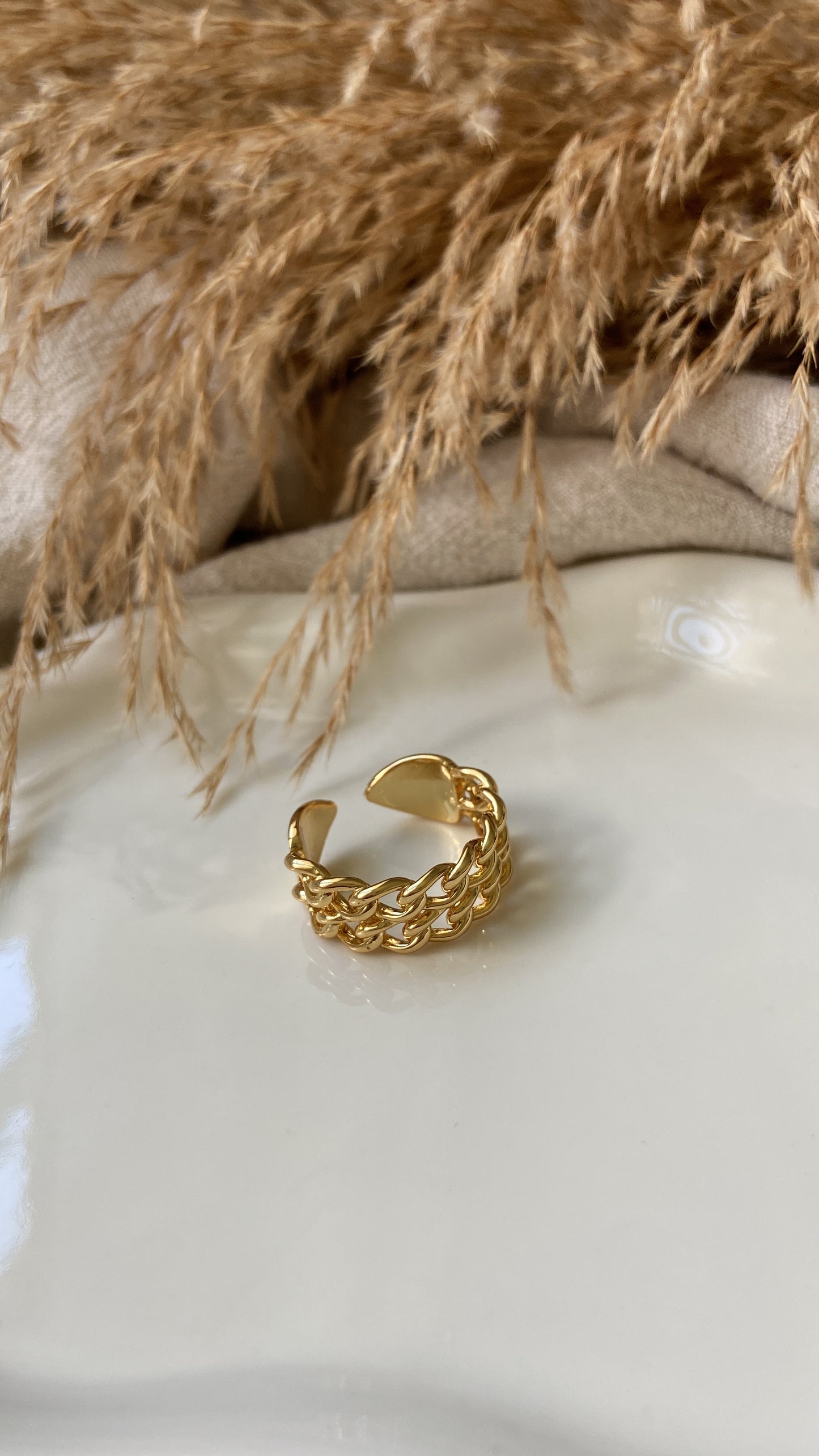 Chunky gold ring