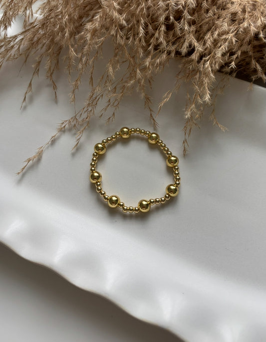 Gold ball bracelet