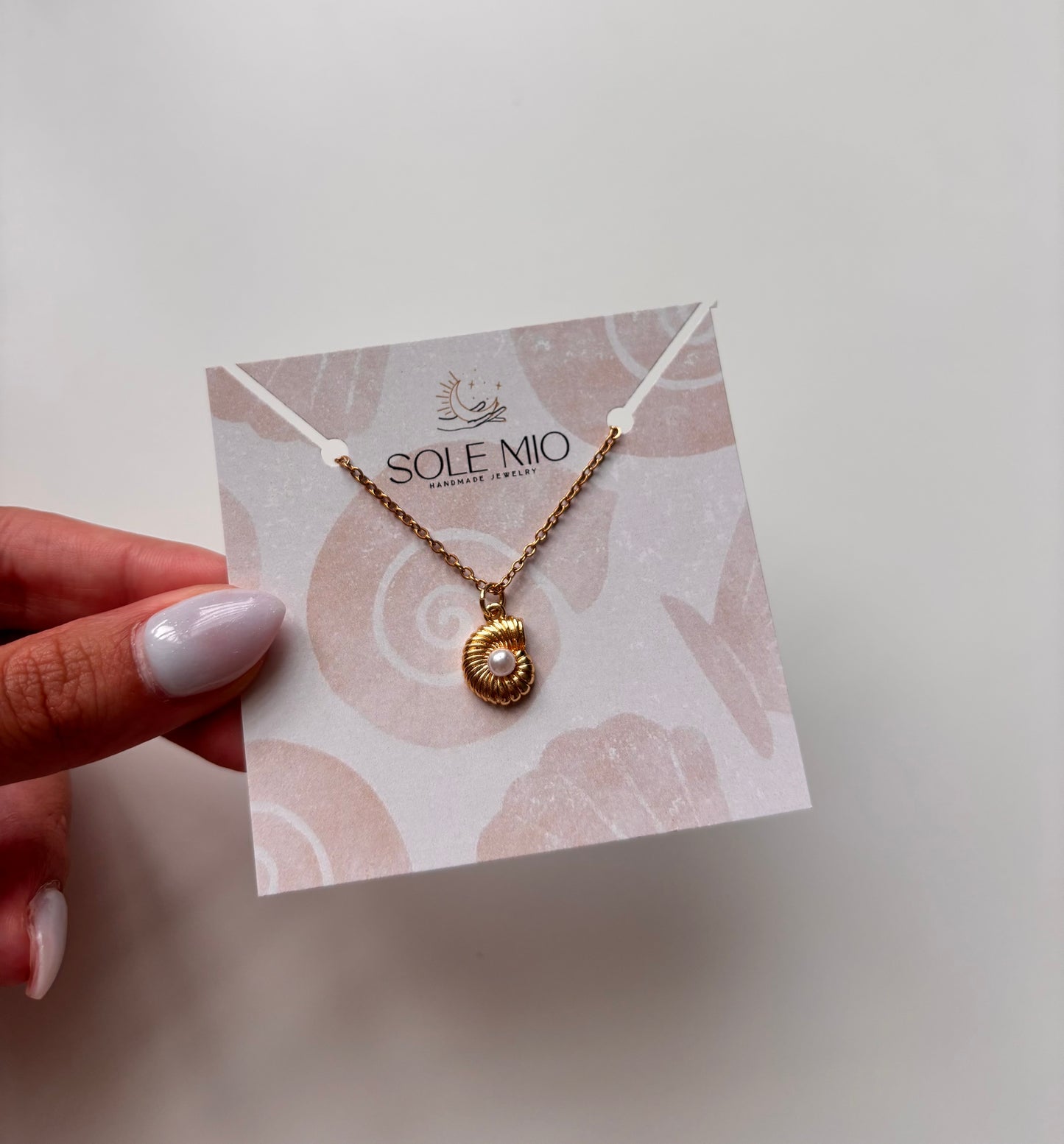Mini Pearl Shell Necklace