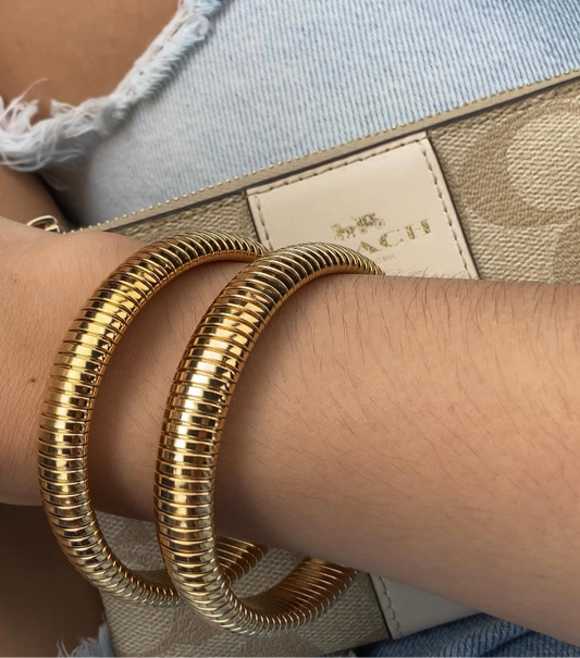 Snake bangle