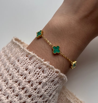 Green trebol bracelet