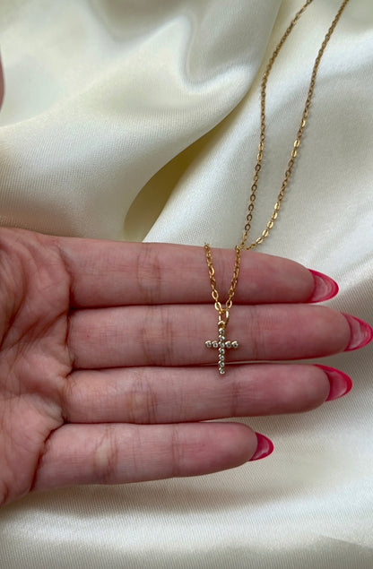 Mini cruz necklace
