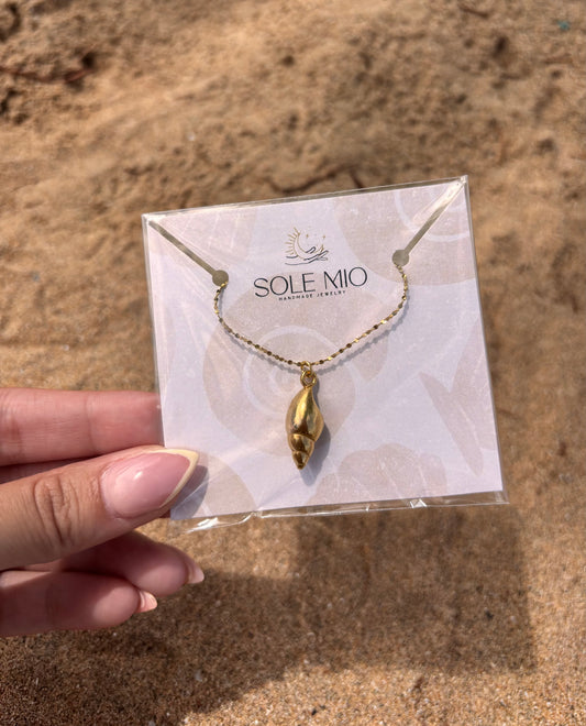 Shell necklace