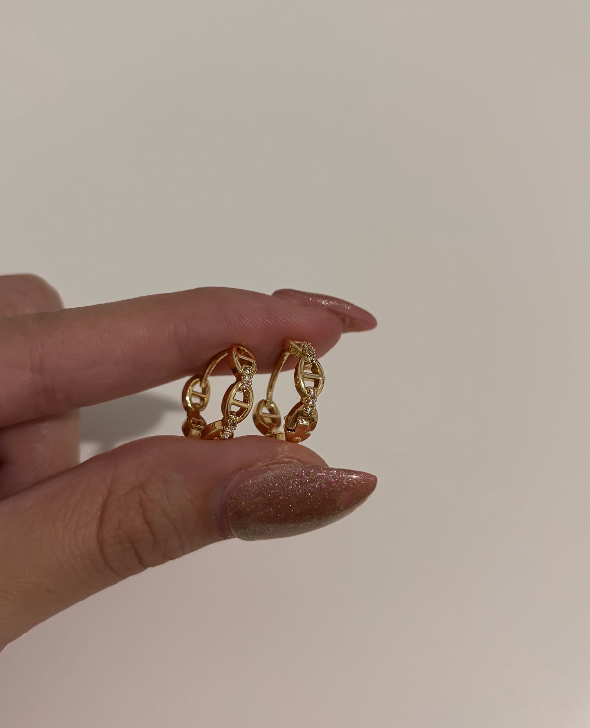 Elara Hoops