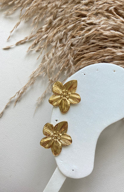 SALE flower earrings